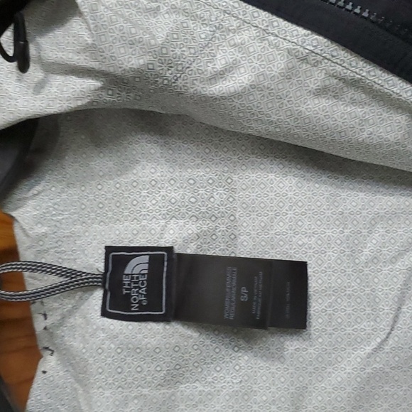 Northface Hyvent pullover - Picture 2 of 5